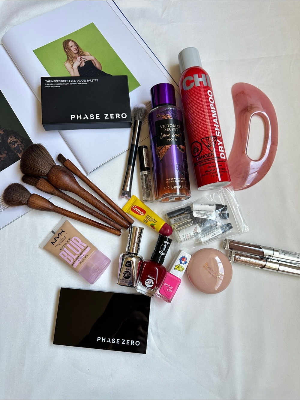 Cosmetics Set / Cosmetics Bundle - Picture 16 of 16